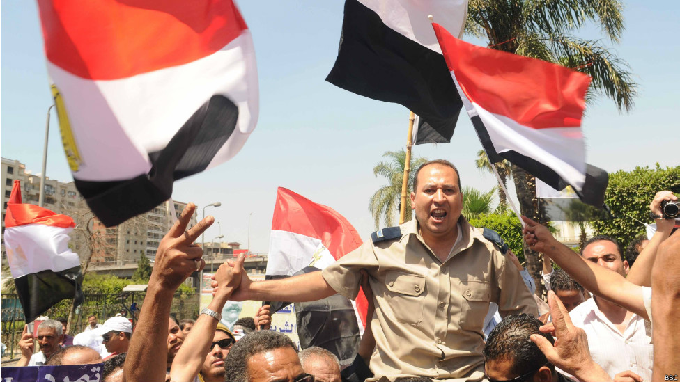 130628143936_egypt_protests2_976x549_bbc.jpg