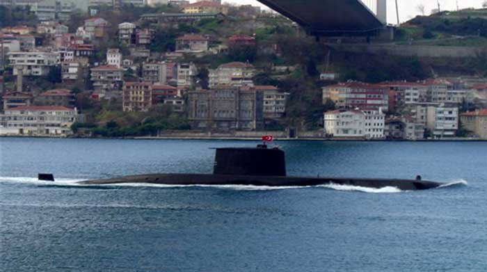 Turkish+G%C3%BCr_class_submarine.jpg