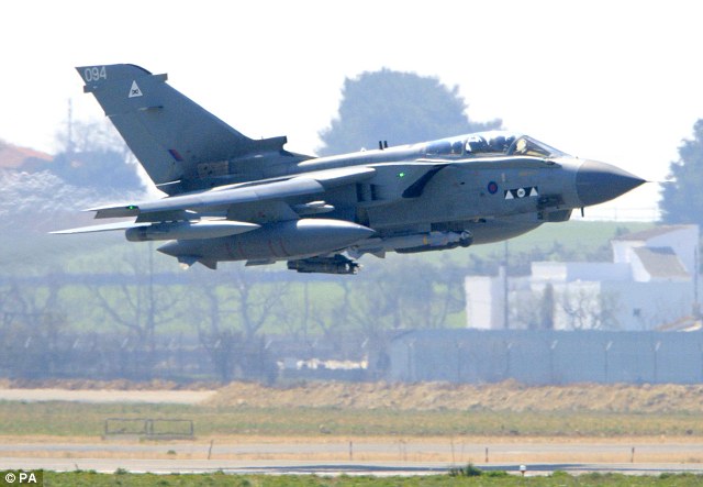 article-1370098-0B510AFB00000578-281_640x443.jpg