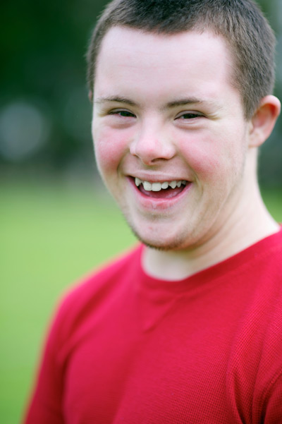 boy-with-DS-red-shirt-400px.jpg