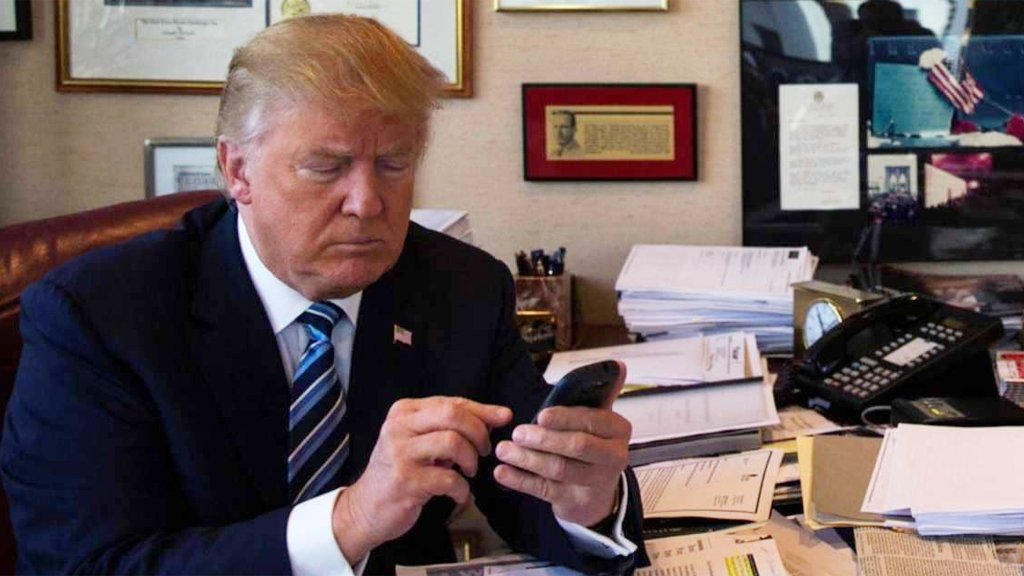 trump-iphone.jpg