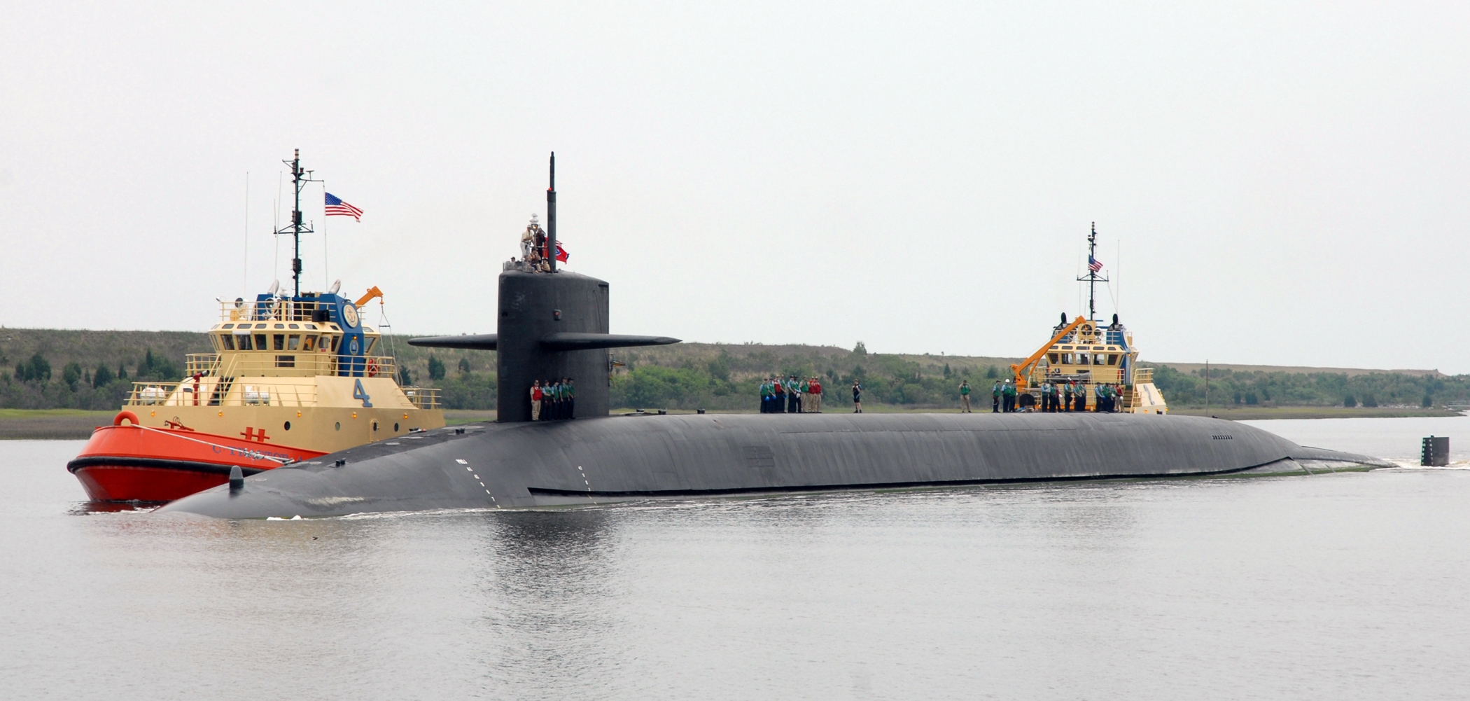 USS_Tennessee%3B_080522-N-9610C-001.jpg