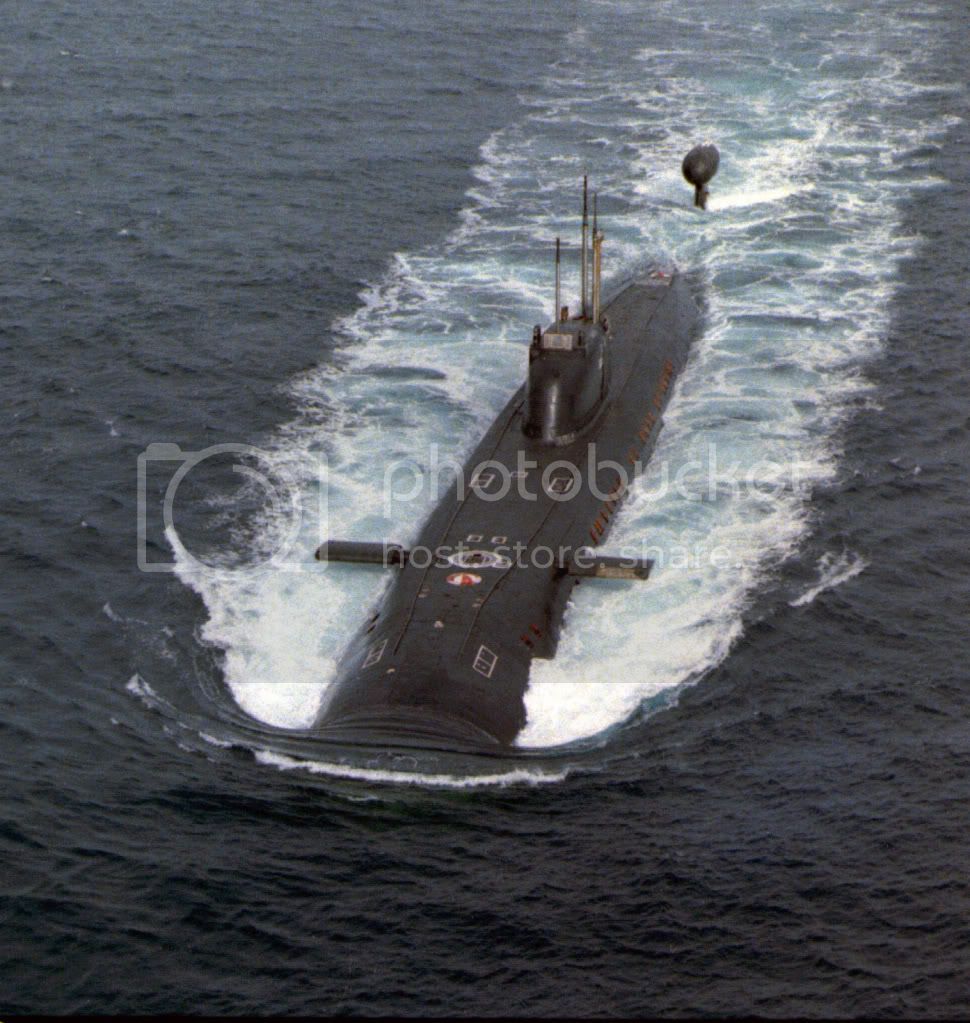 russiansubmarineakula00.jpg