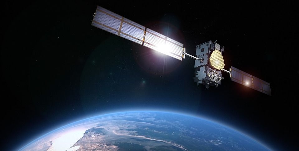 satellite-1761935_960_720.jpg