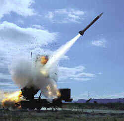 Missile_launch_in_Saudi_desert.jpg