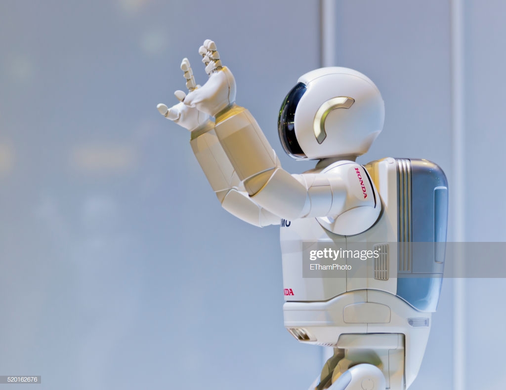 honda-robot-asimo-picture-id520162676
