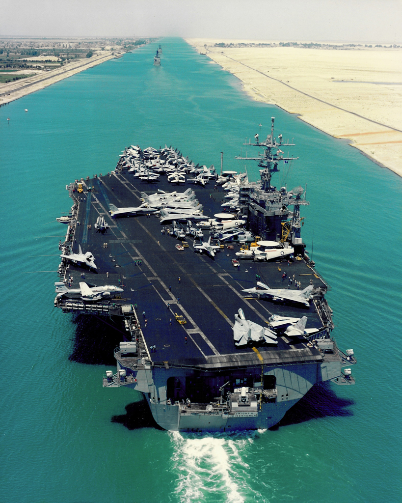 USS%20Eisenhower%20Suez%20Canal%2004.jpg