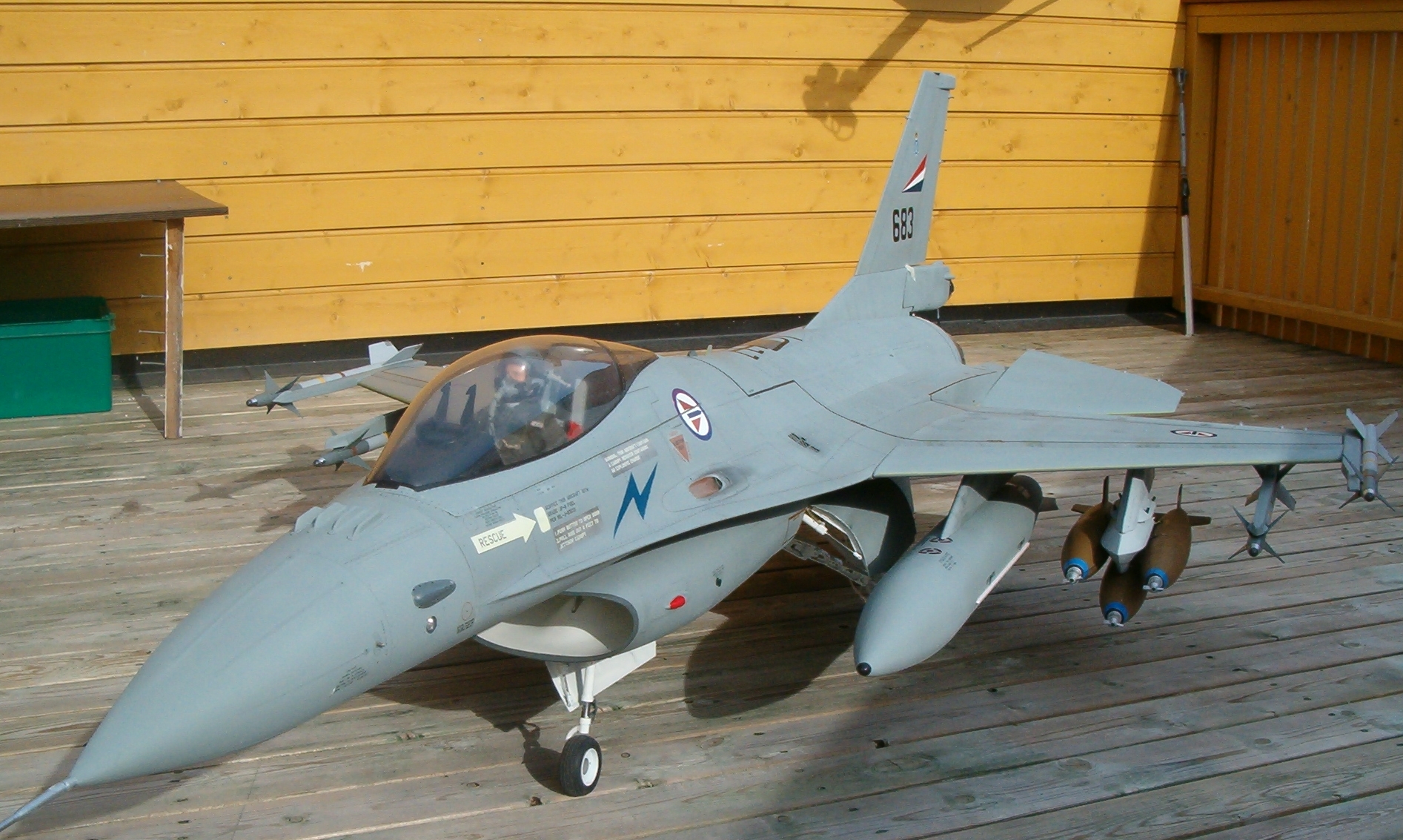 F16-GM-5.jpg