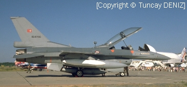 f-16d-2.jpg