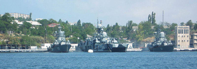 800px-Soviet_and_Russian_Black_Sea_Fleet_Guided_Missile_Corvettes.jpg