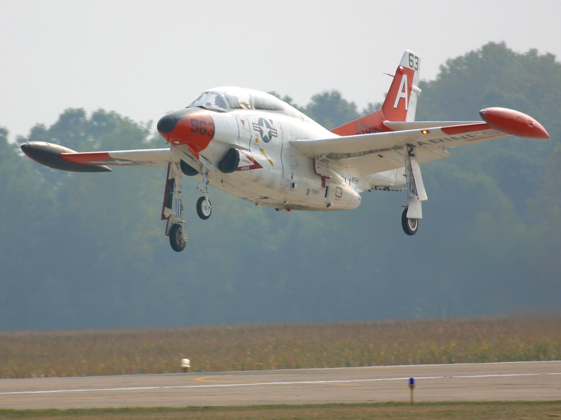 T2BuckeyeTakingOff.jpg