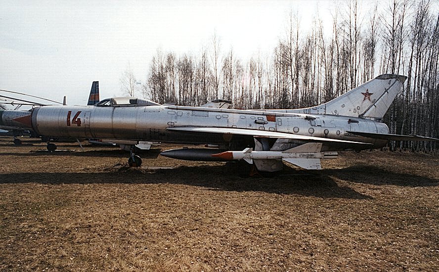 ru_monino_aircraft_su11_01.jpg