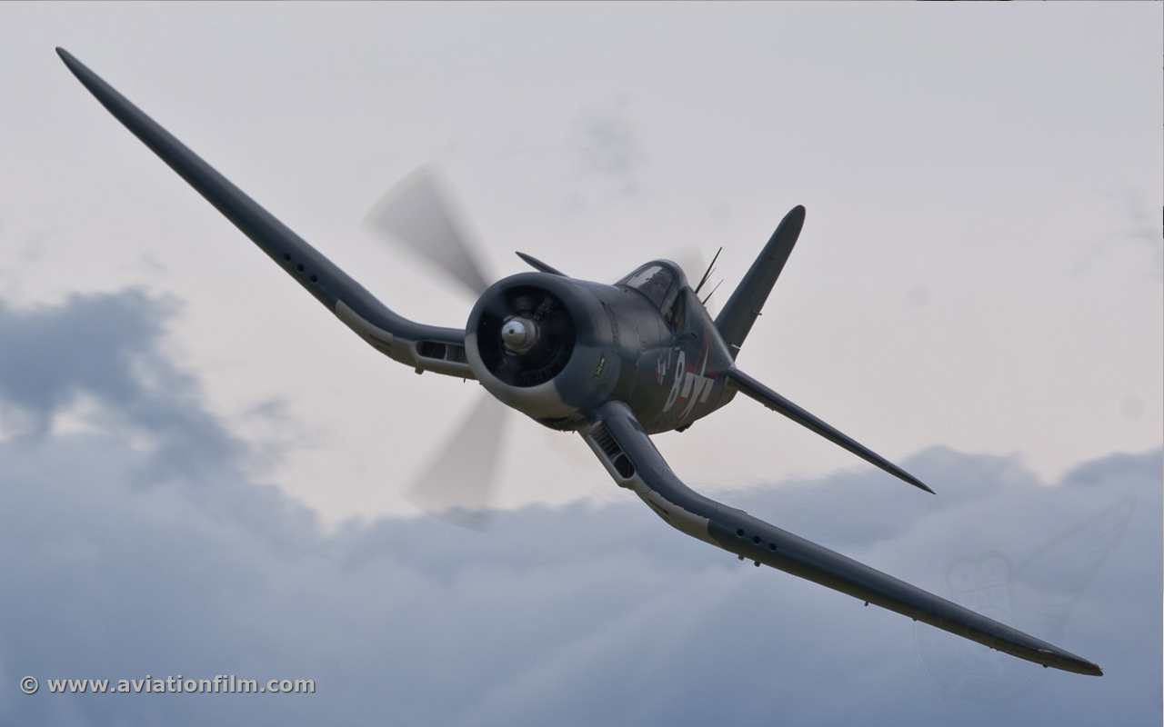 vought-f4u-corsair-wallpapers-29161-1456364.jpg