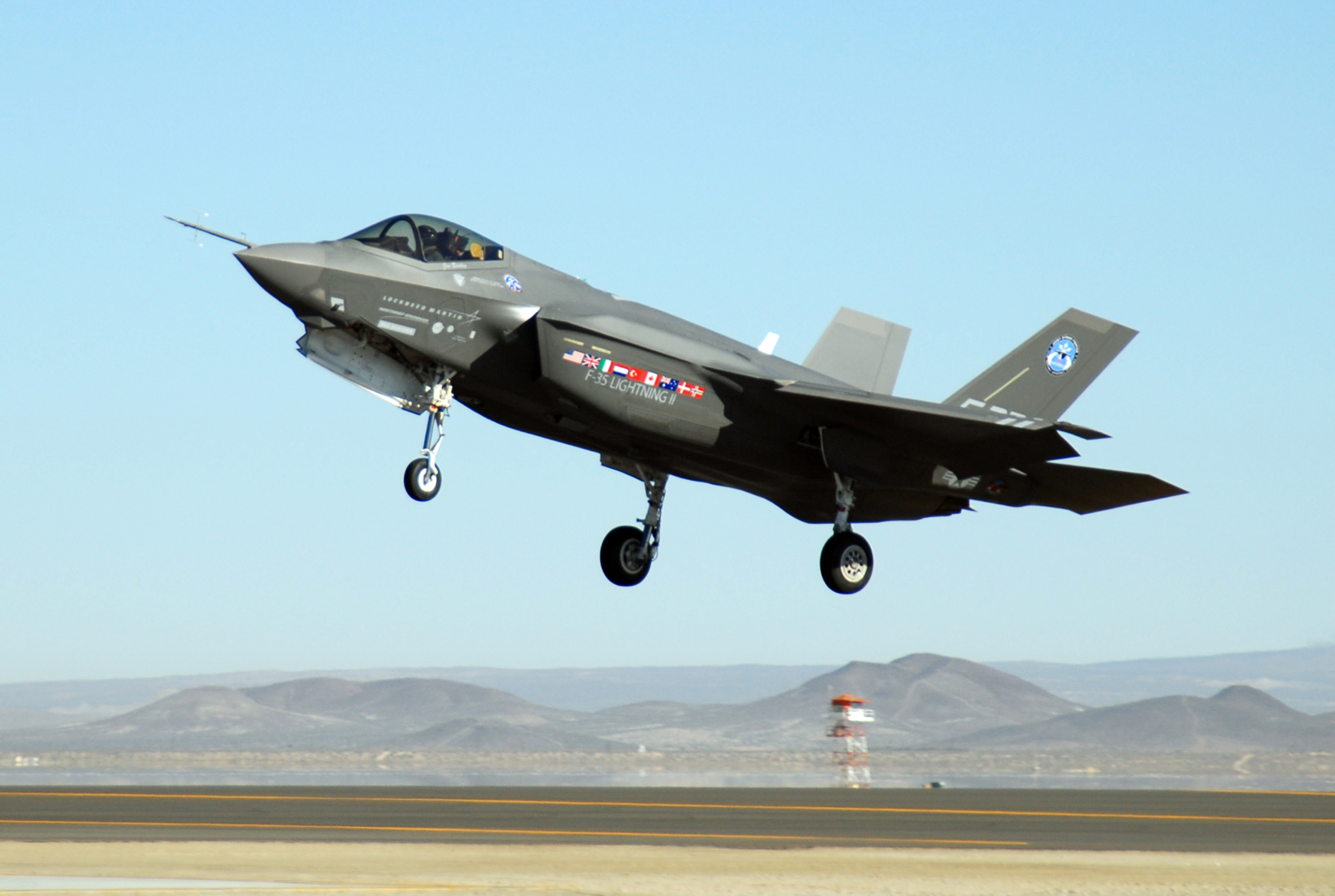 F35A_Prototyp_AA1_2.jpg