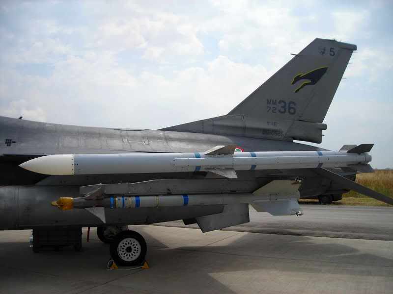 AIM-120.jpg