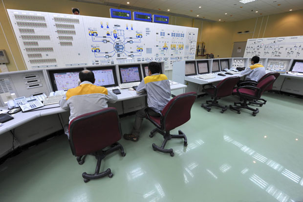 li-620-bushehr-nuclear-plant-iran-9803687.jpg