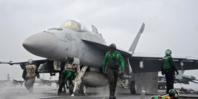 landscape-1483029992-fa-18e-launch-16.jpg