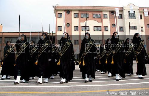 military_woman_iran_police_000008jpg.jpg