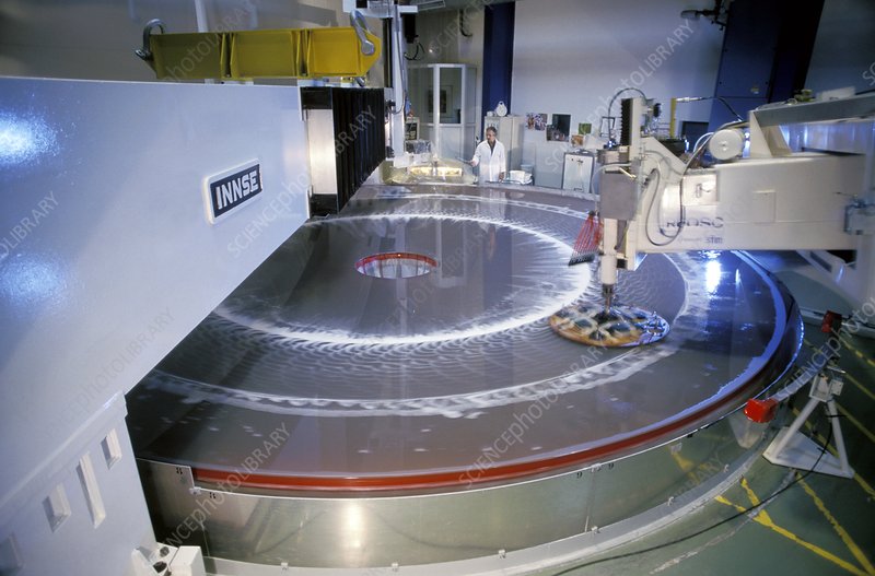 C0014455-Very_Large_Telescope_mirror_polishing-SPL.jpg