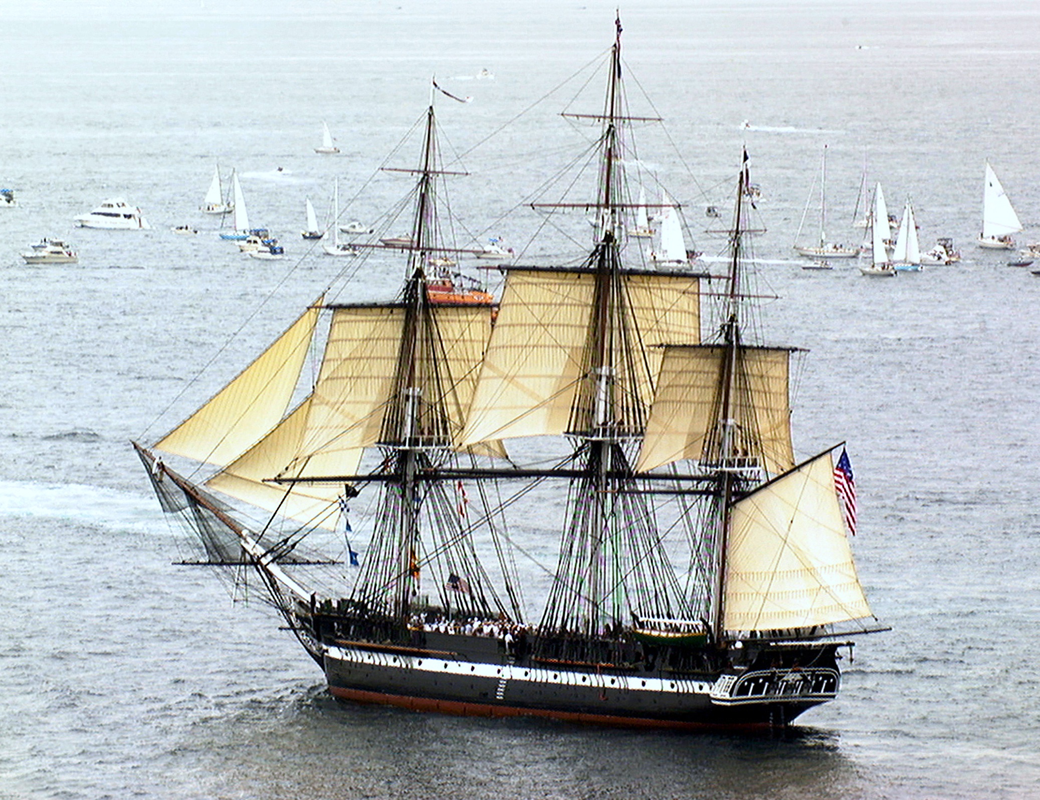 USS_Constitution_1997.jpg
