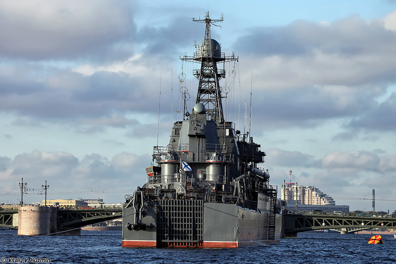 ShipsSPB2015-04-L.jpg