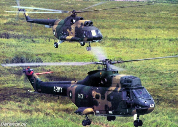 PA_SA_330_puma_Mi-8_helis_together.jpg