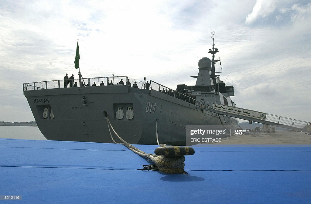 picture-of-the-frigate-mecca-taken-03-april-2004-in-the-french-port-picture-id3212116