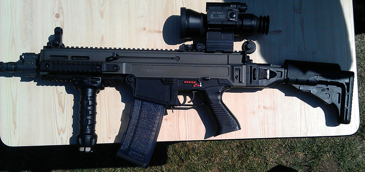 1200px-Cz805.png