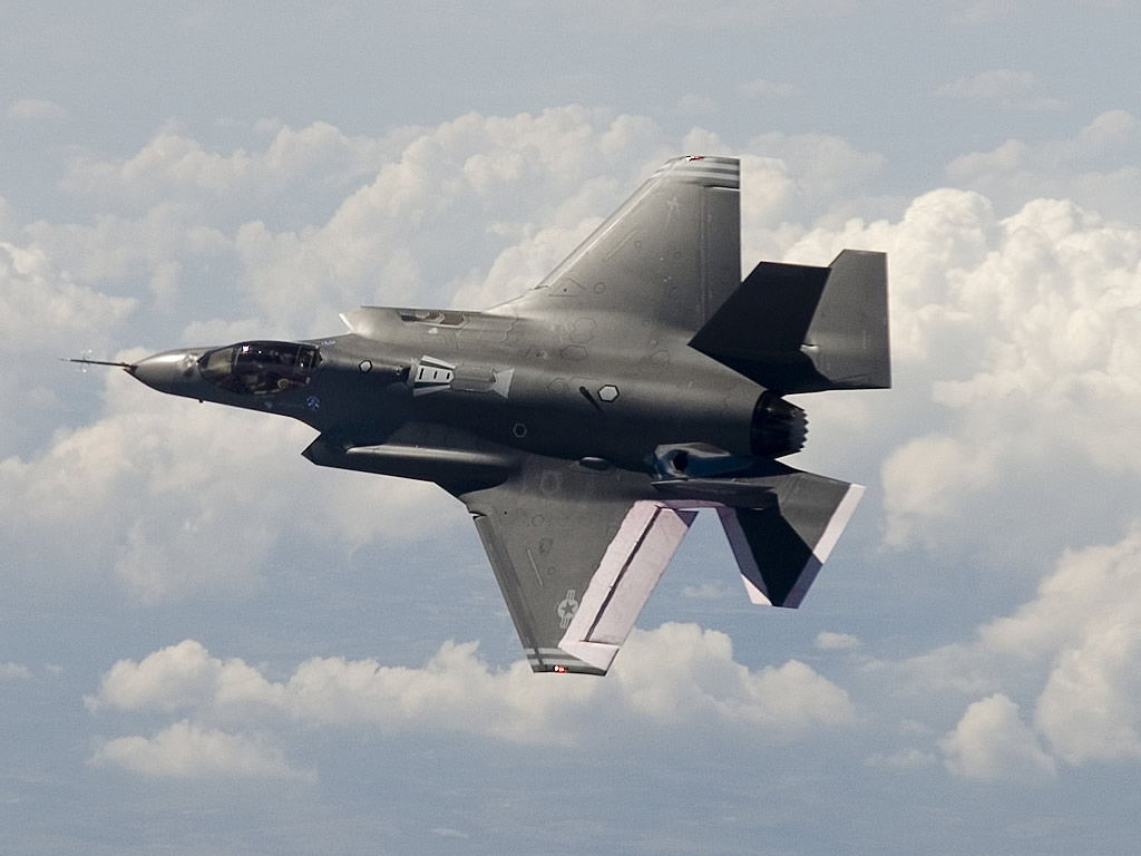 AIR_F-35A_AA-1_Flight_Top_lg.jpg