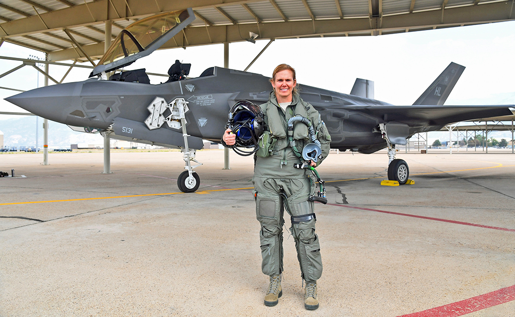 First_Female_Reserve_F35_20.jpg