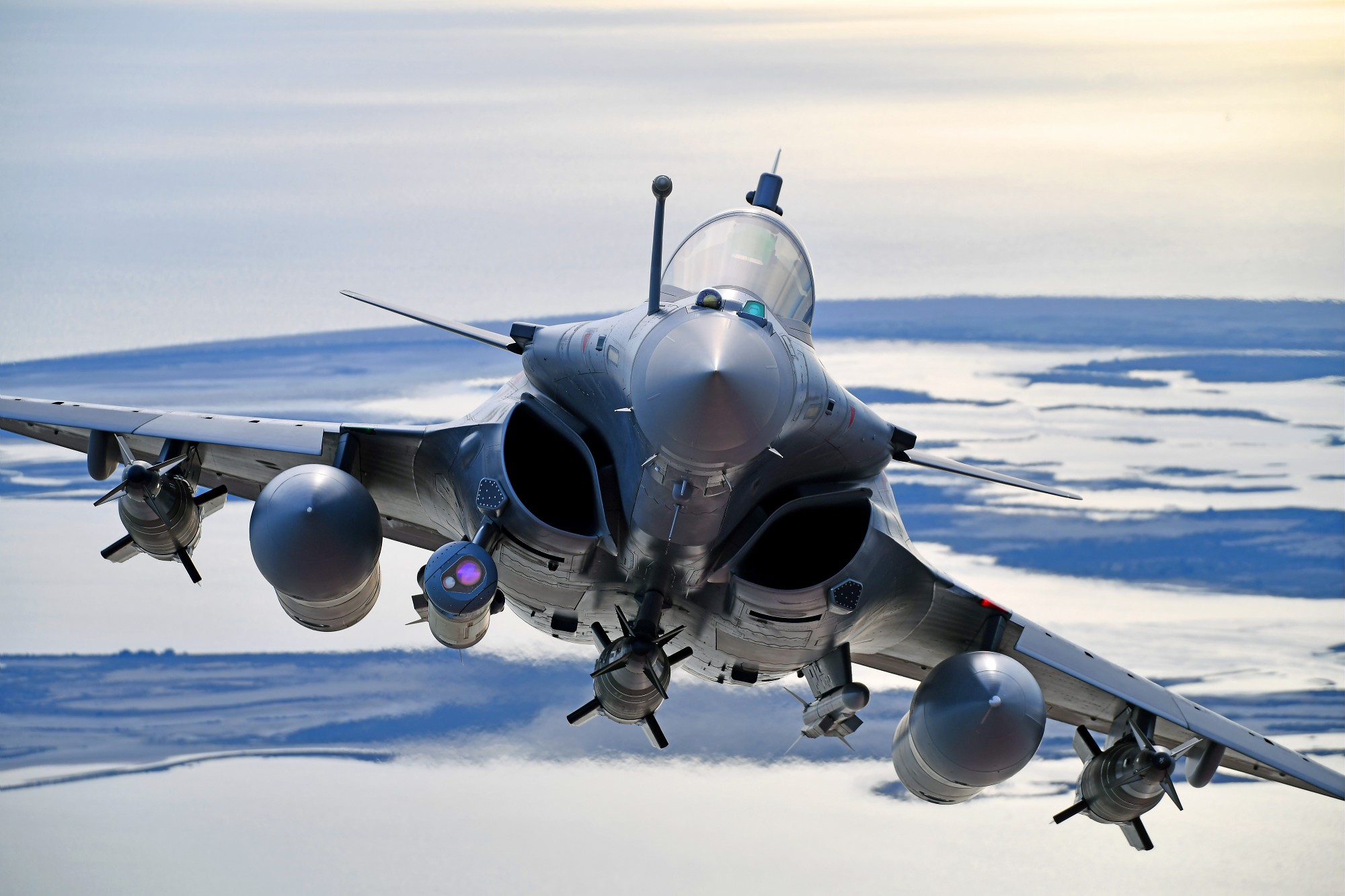 www.dassault-aviation.com