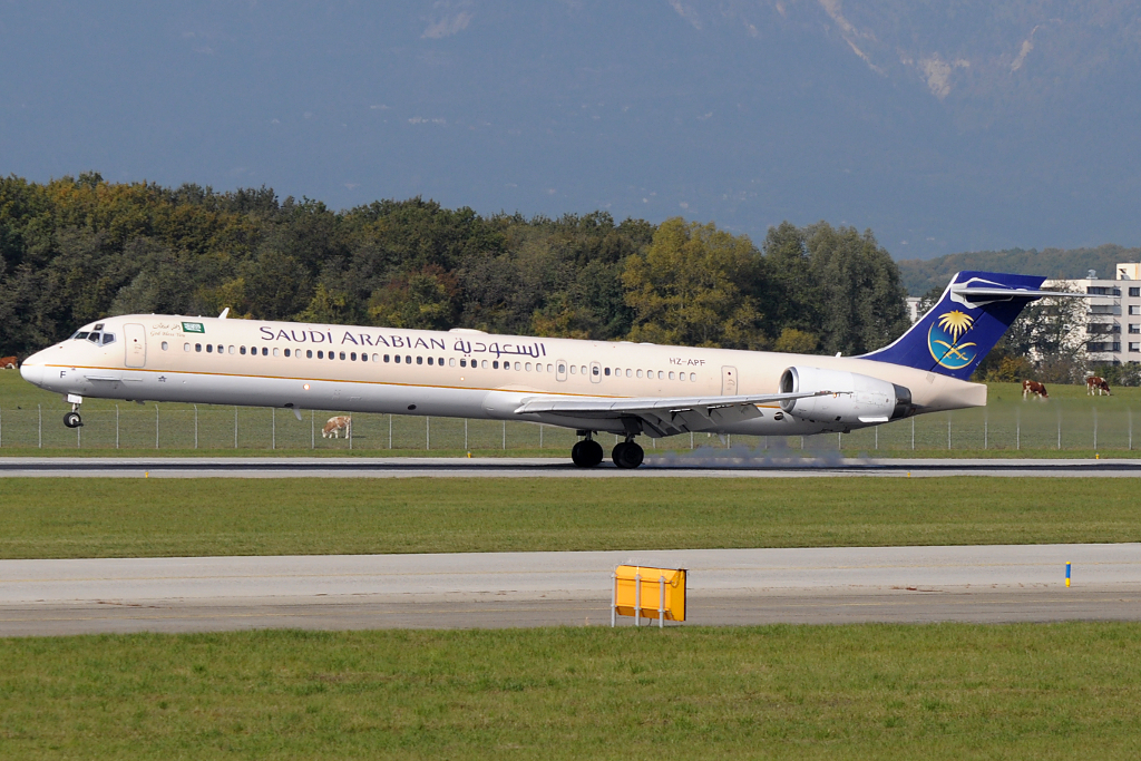 HZ-APF_landing_in_Geneva_Airport.jpg