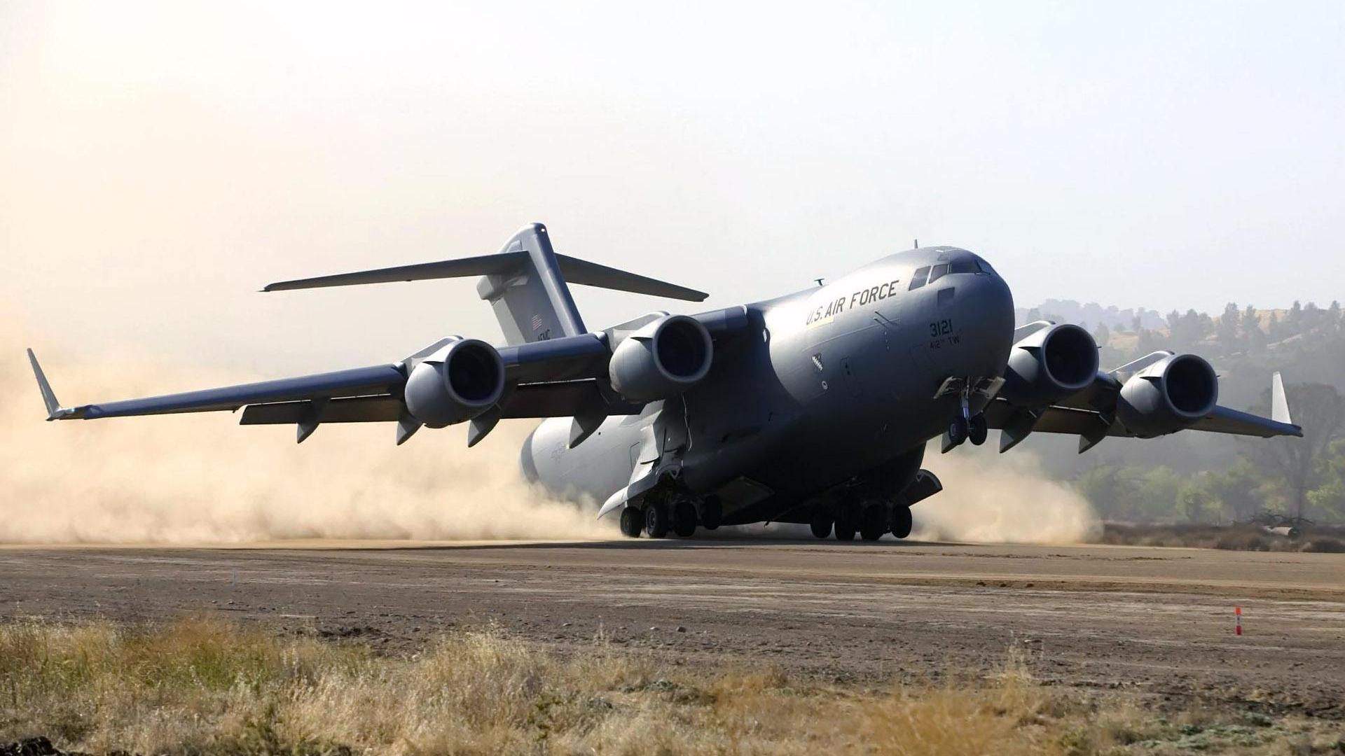 boeing-c-17_3.jpg