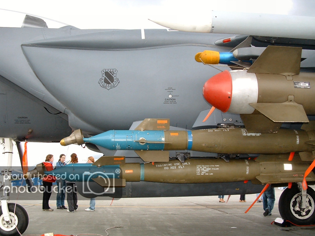 f-15e_weapons_09_of_14.jpg