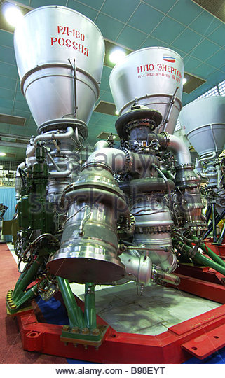 a-rd-180-rocket-engine-used-in-the-first-stages-of-american-rockets-b98eyt.jpg