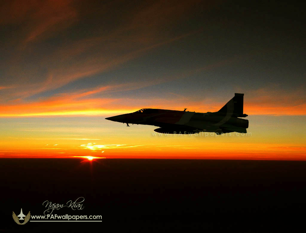 JF-17_and_sun_2.jpg