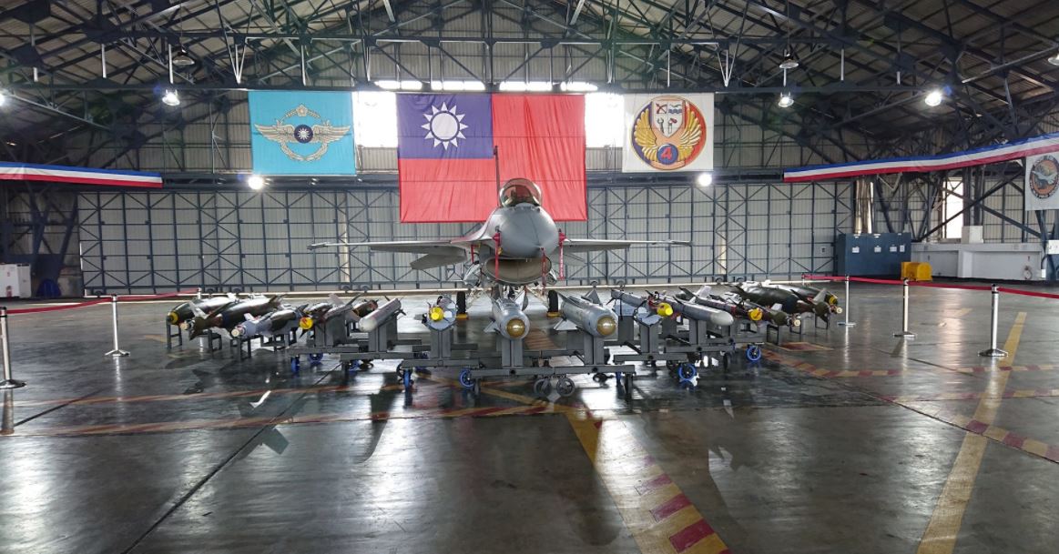 fighterjetsworld.com