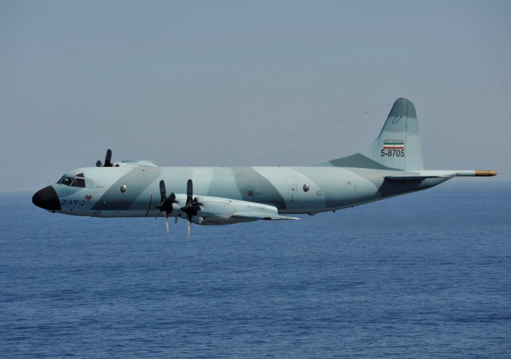 P-3F-IRIAF-buzzes-USS-Lincoln-tower.jpg