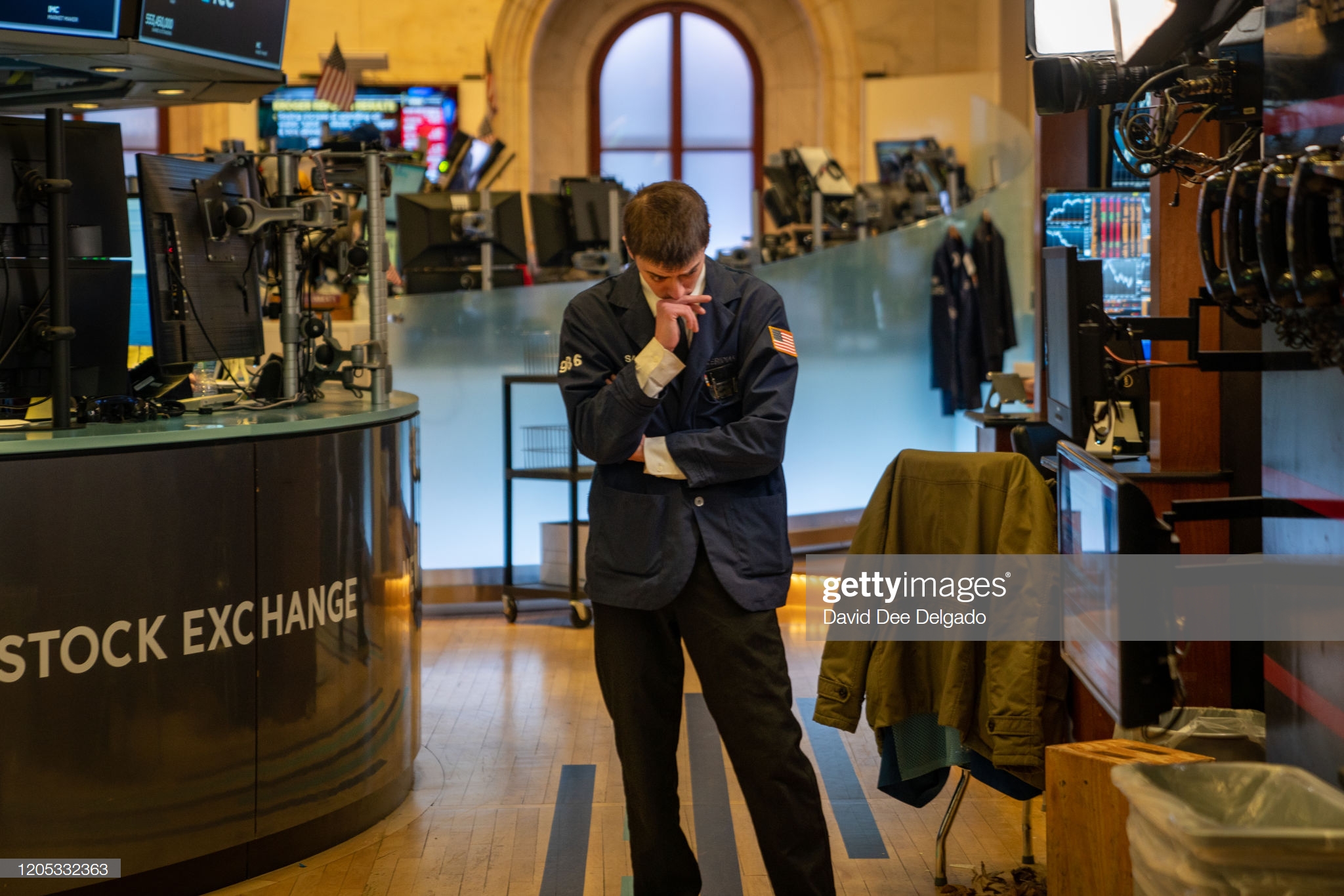 traders-work-the-floor-of-the-new-york-stock-exchange-on-march-5-2020-picture-id1205332363