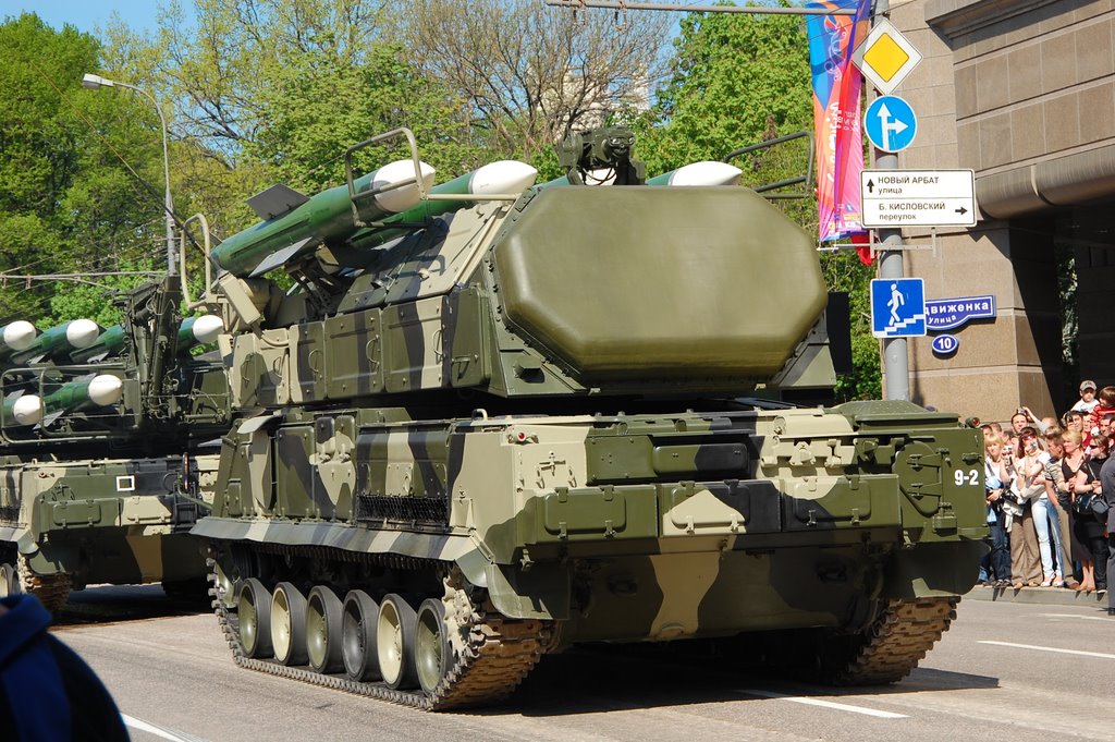 Buk-M2,_2009_Victory_parade.JPG