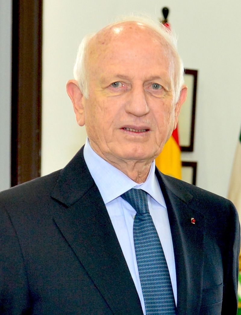 André_Azoulay_2014_(cropped)