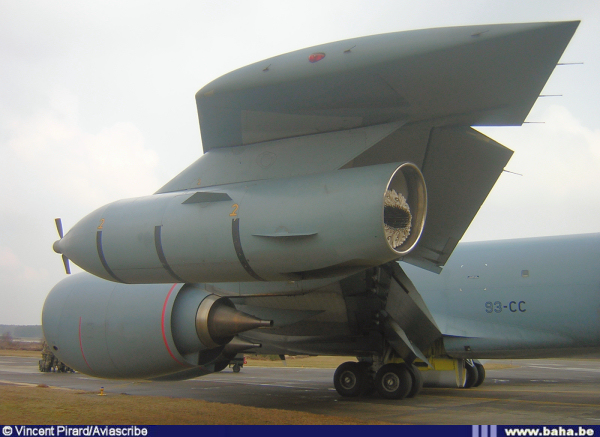 c135fr_art_wingtip_drogue_jld_01.jpg