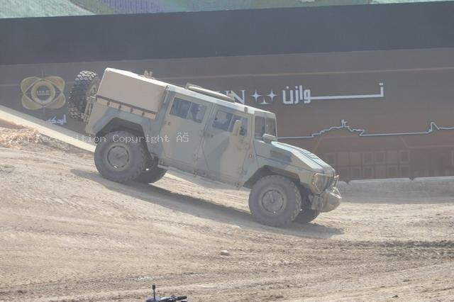 NIMR_4_door_4x4_wheeled_armoured_vehicle_personnel_carrier_UAE_United_Arab_Emirates_army_007.JPG