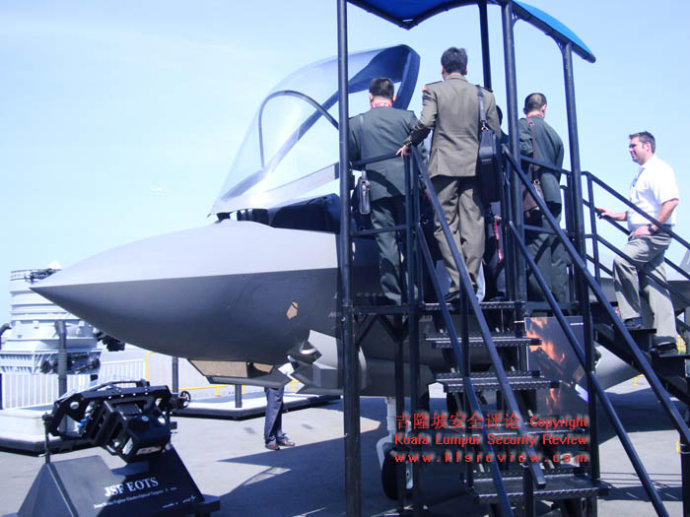 f35_cockpit_05-jpg.149867