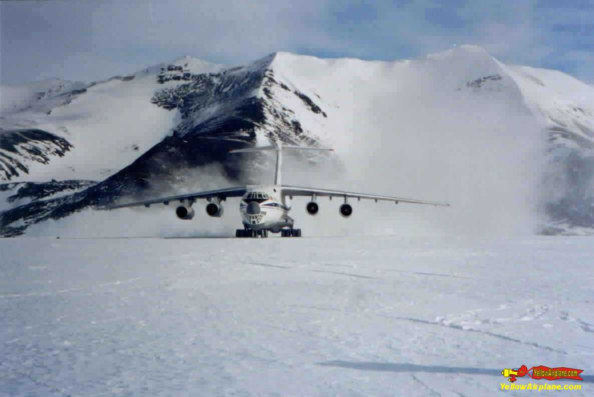 Global_Russian_Il_76_Antarctica.jpg