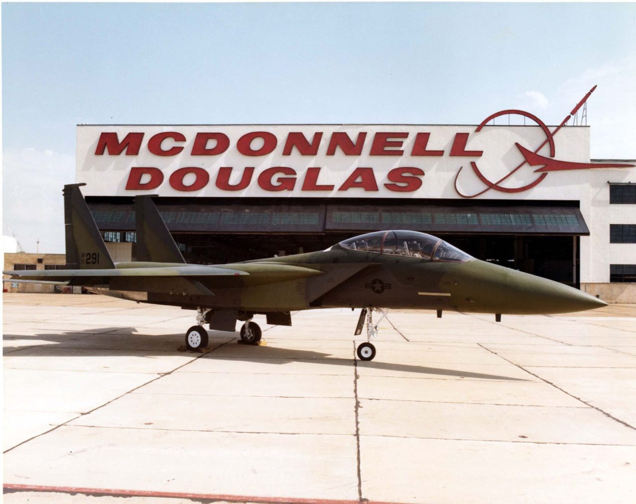 McDonnell-Douglas-F15E-Prototype.jpg