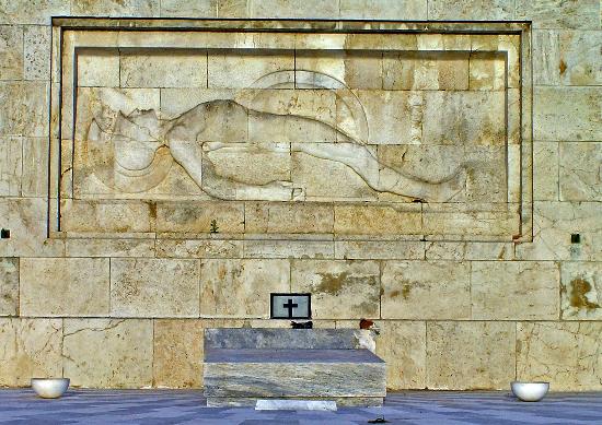 tomb-of-the-unknown-soldier.jpg