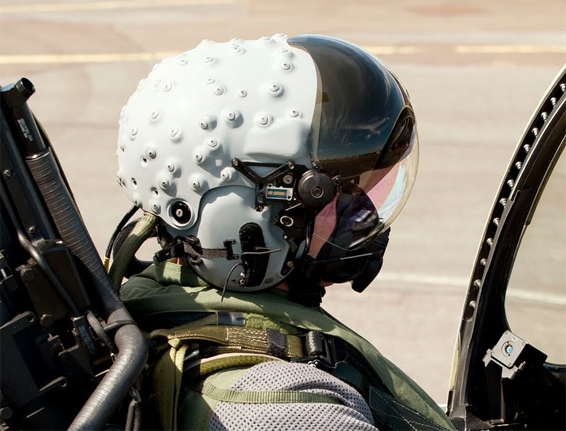 avion-de-chasse-casque-1.jpg