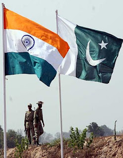 india-pakistan-flags1.jpg