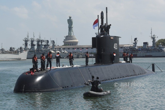 KRI-Nagapasa-403-kapal-selam.jpg